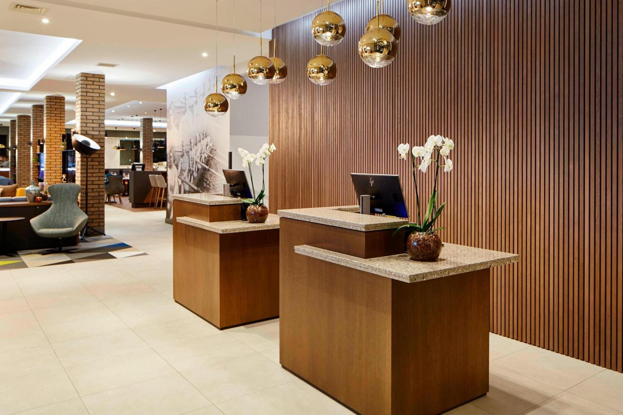 Hotel Courtyard By Marriott Oxford South Abingdon-on-Thames Exterior foto